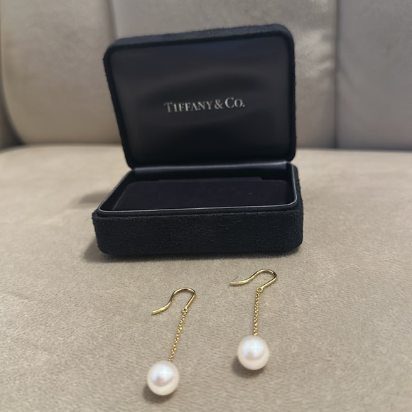 Tiffany & Co. 18k Gold Elsa Peretti Pearl By The Yard Earrings - Picture 2 of 8